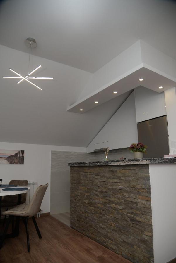 Lilien Apartment Airport Ledine エクステリア 写真
