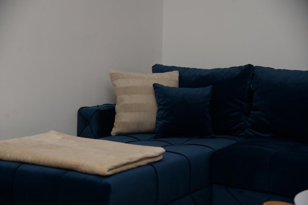 Lilien Apartment Airport Ledine エクステリア 写真