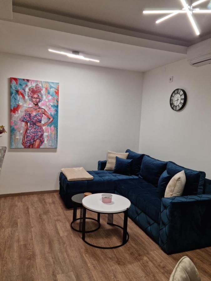 Lilien Apartment Airport Ledine エクステリア 写真