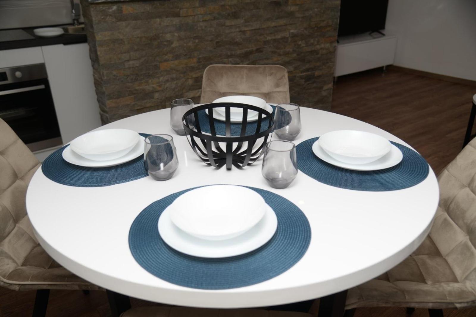 Lilien Apartment Airport Ledine 部屋 写真